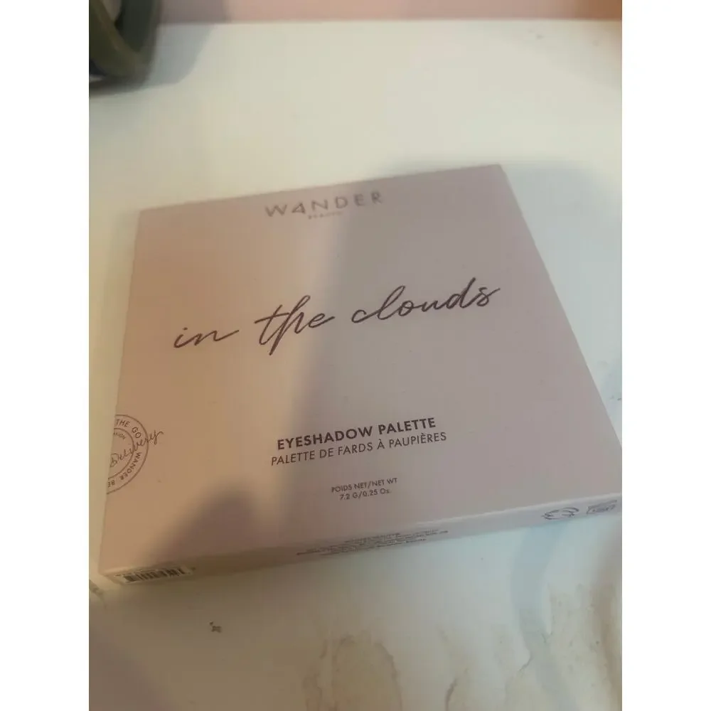 Wander Beauty In the Clouds Eyeshadow Palette